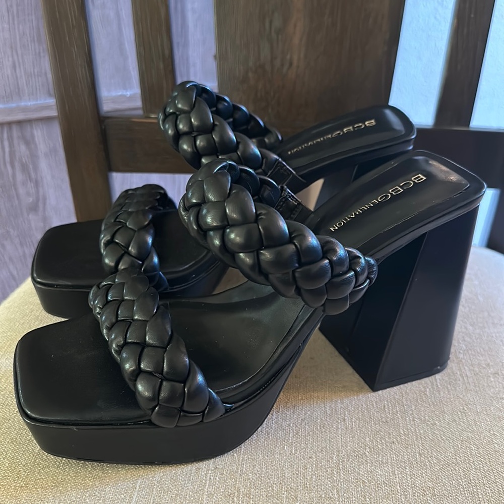 BCBGeneration Women’s Braided Two Strap Chunky Heels Black Size 9-10